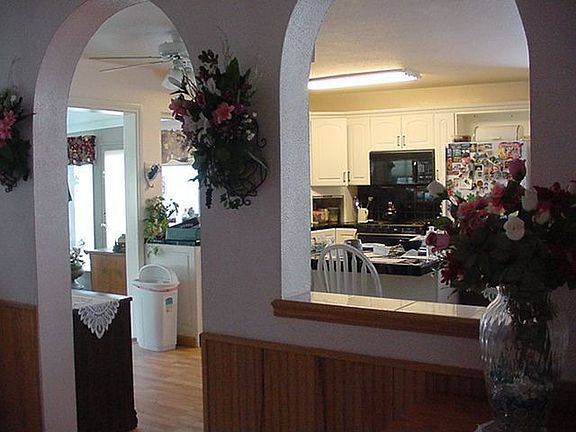 5th image of 1610 Woodland Dr