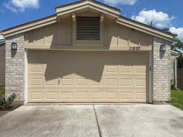 11807 Dellfern Ct, Houston, TX 77035