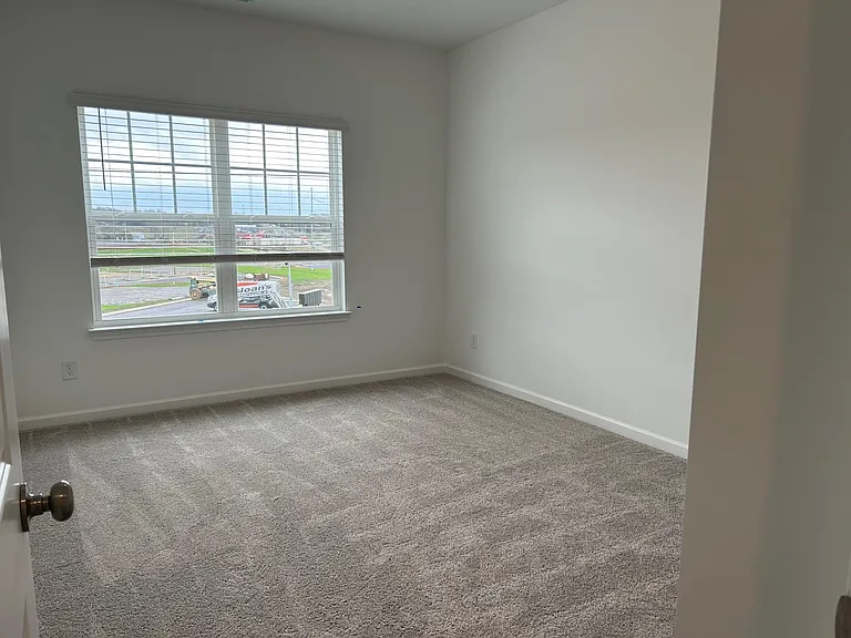 163 Townsend Cir — Photo 11