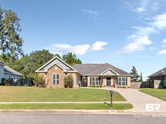 4th image of 3803 Pierson Dr W