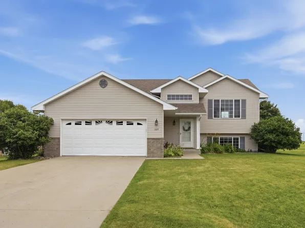 109 14th St SW, Glyndon, MN 56547