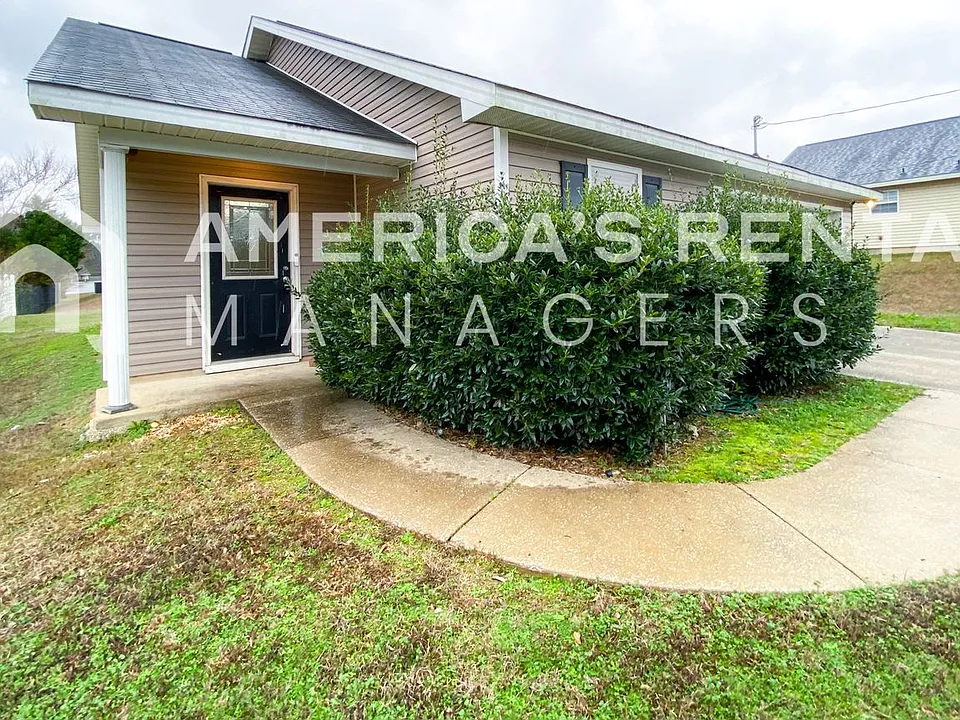 15915 Lexie Dr