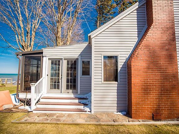 4th image of 2159 1st Ave