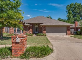 1800 Gray Fox Dr, Edmond, OK 73003