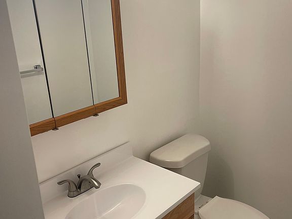 3rd image of 908 Church St #1