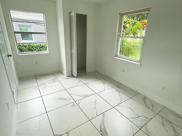 2154 Henry St NE — Photo 5