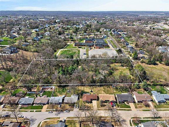 2nd image of 1400 Flora Del Dr