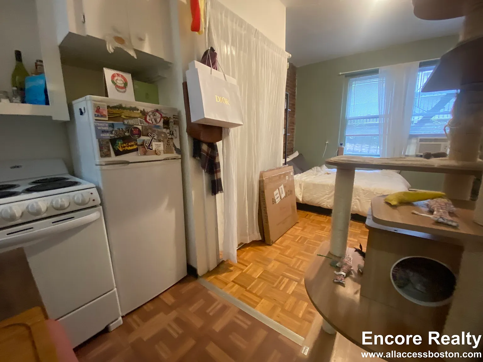 Studio, 9999 sqft, $2,100 — Photo 2