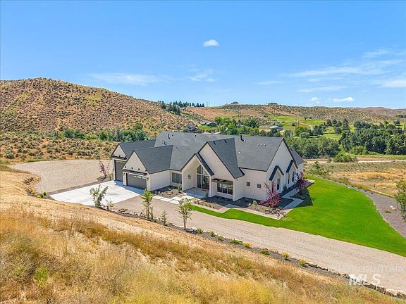 2nd image of 6400 N High Valley
