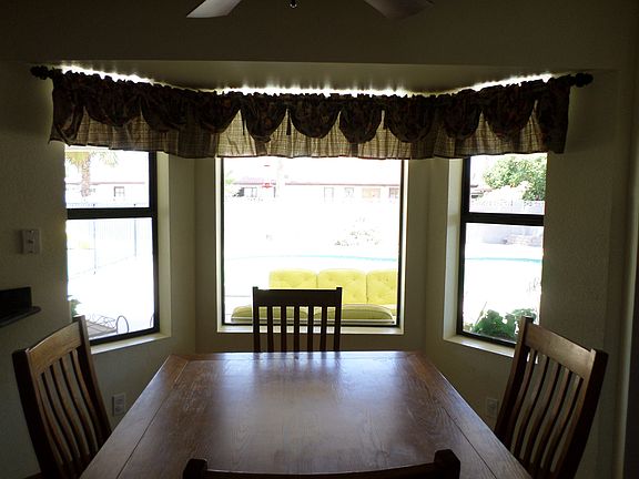 Eat in part of kitchen