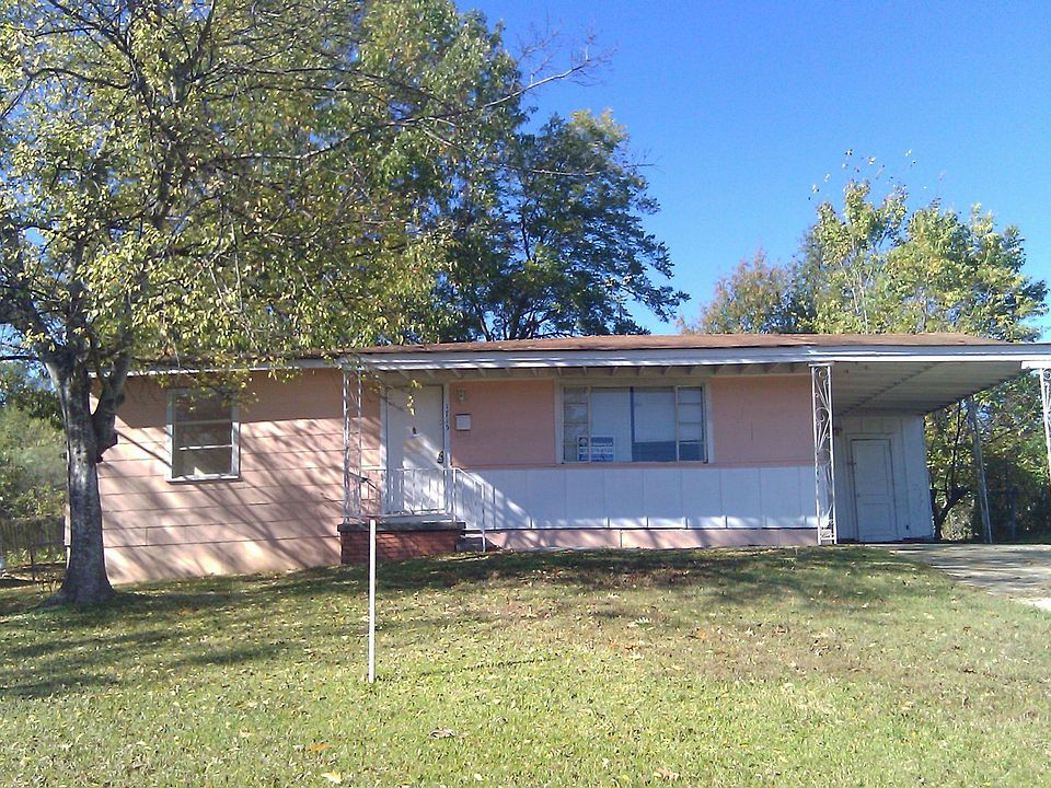 2nd image of 1715 Dixie Dr