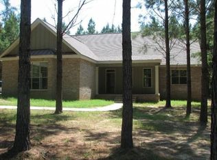 7 Vera Ln, Hattiesburg, MS 39401