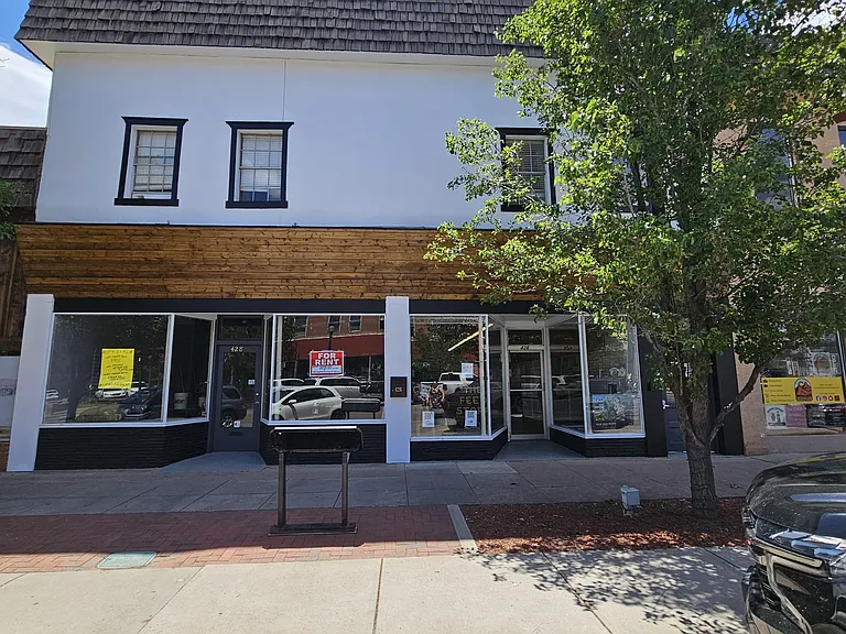 428 Main St — Photo 1