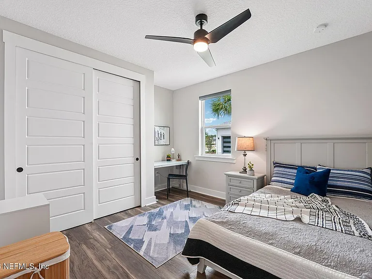 10223 Silverbrook Trl — Photo 32