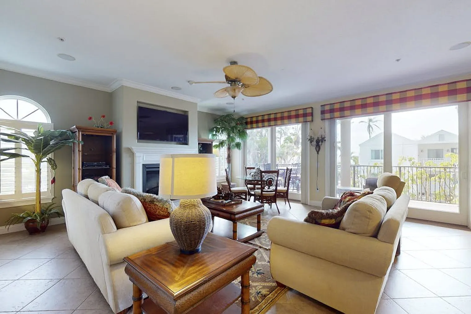 3 bed, 2.0 bath, 2131 sqft, $9,040 — Photo 1