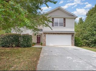 209 Hawthorne Creek Ct, Simpsonville, SC 29681