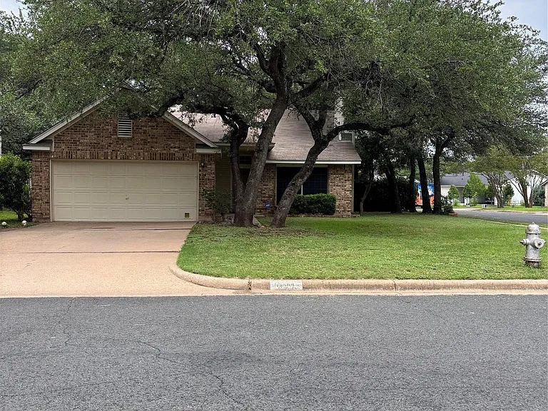 4500 Abelia Dr — Photo 1