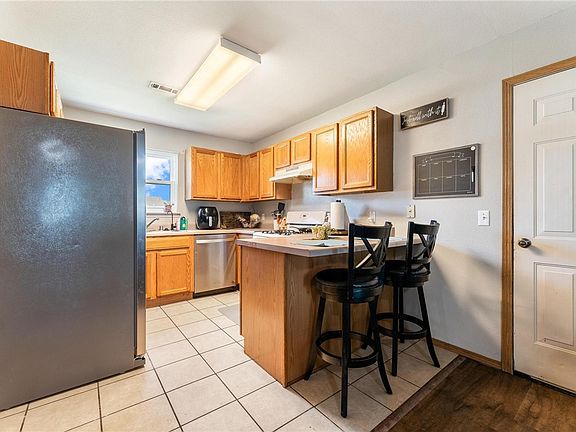 5th image of 1200 Michael Ln