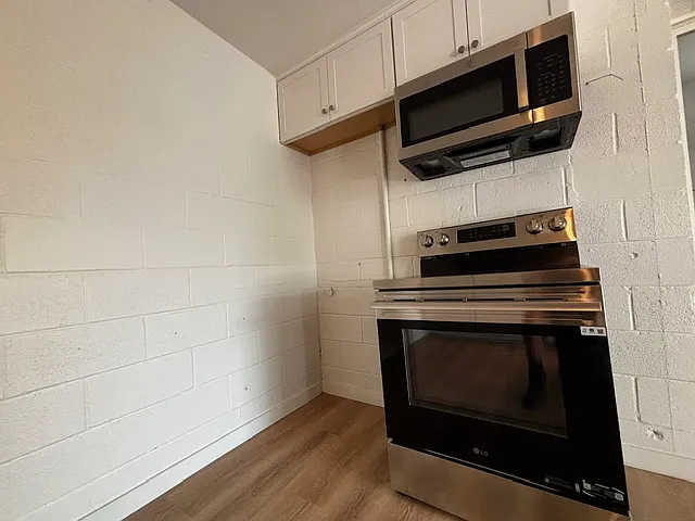 2599 Laurel Ave #B — Photo 16