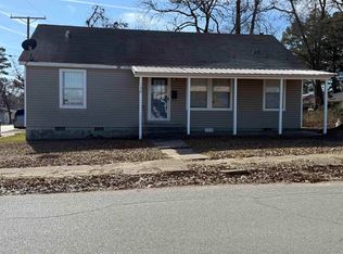 138 E Shelton Ave, Monticello, AR 71655