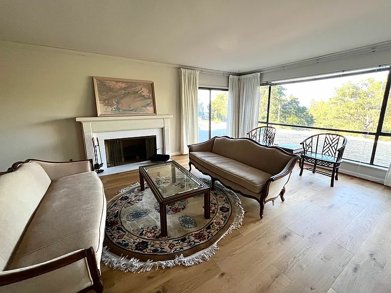 Jacaranda Cir — Photo 26