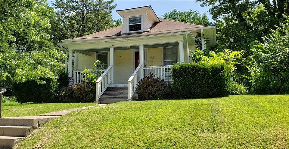 1st image of 727 N Cottage Ave