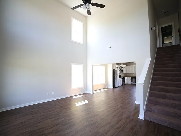 6410 Midtowne Ln NW — Photo 9