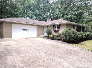 5214 E Pleasant Valley Rd, Independence, OH 44131