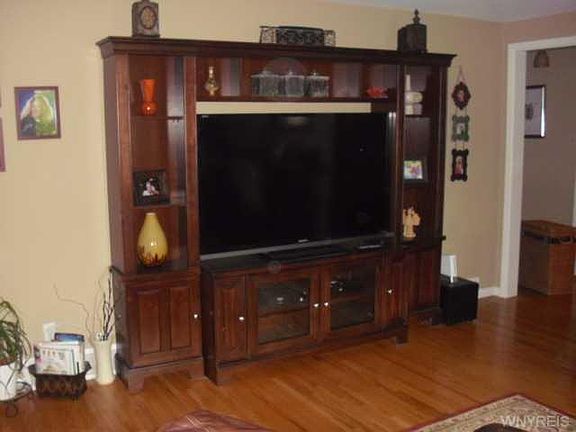 4th image of 23 Greendale Ave