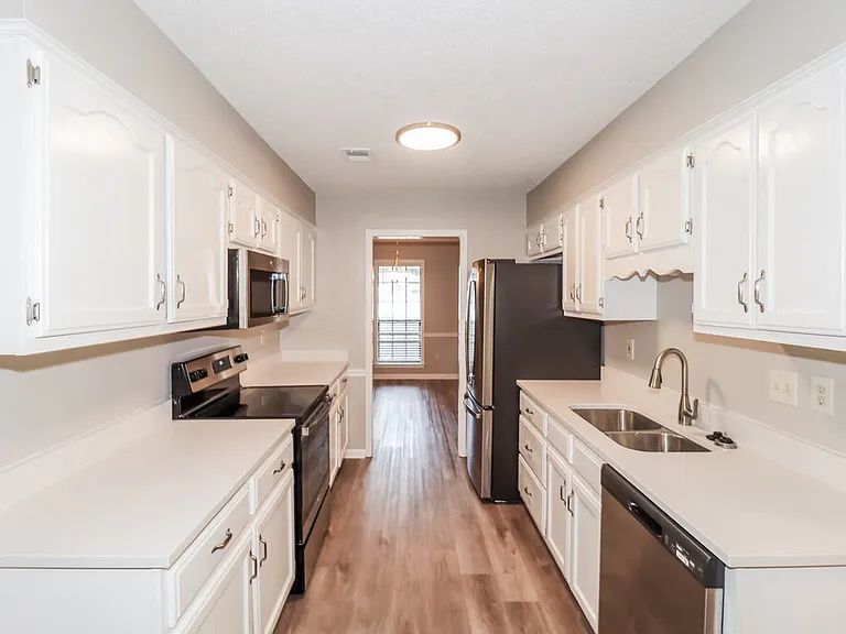 6410 Baird Ln — Photo 9