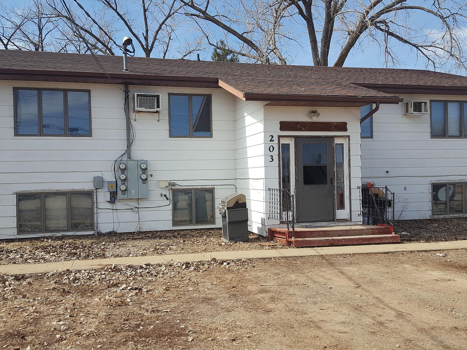 203 Bank Dr, Belfield, ND 58622 Zillow