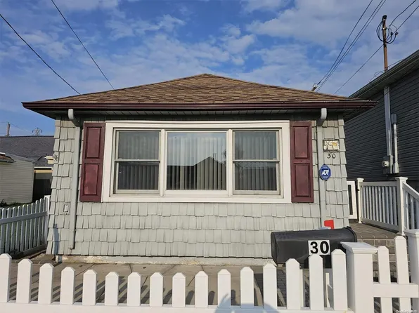 30 Walnut Road, Inwood, NY 11096