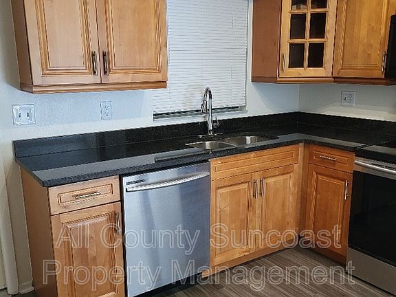 4th image of 513 Curlew Pl E Unit 13