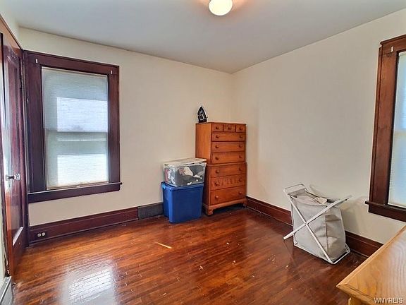 5th image of 273 Linden Ave