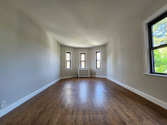 3rd image of 30 Maple Ave #D1