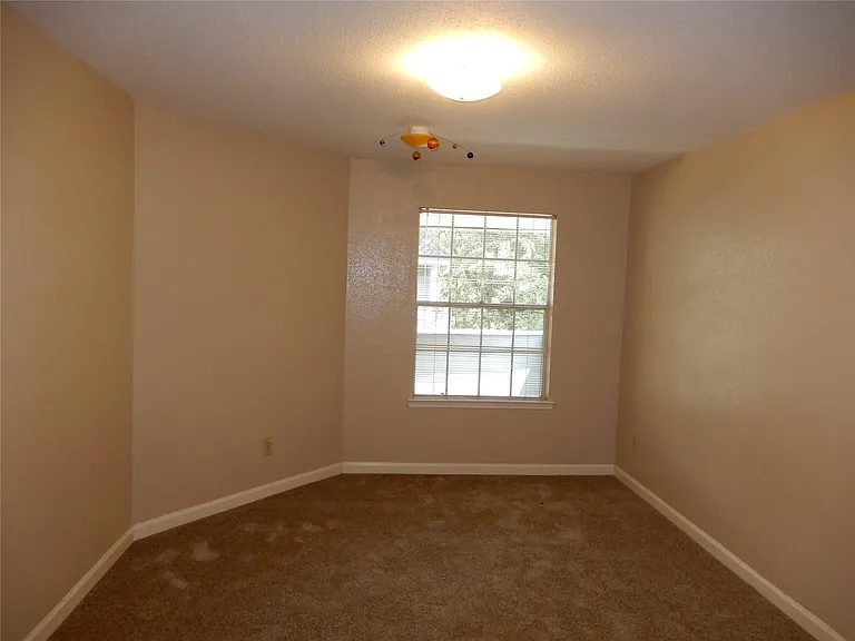 9797 Leawood Blvd #902 — Photo 11
