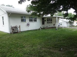 930 S Garfield St, Junction City, KS 66441