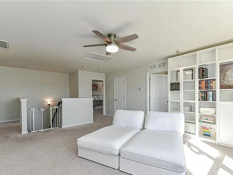 8914 Loch Glen Way — Photo 24