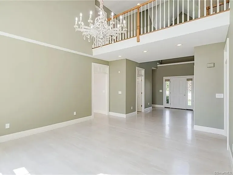 6 Wyeth Dr #6 — Photo 4