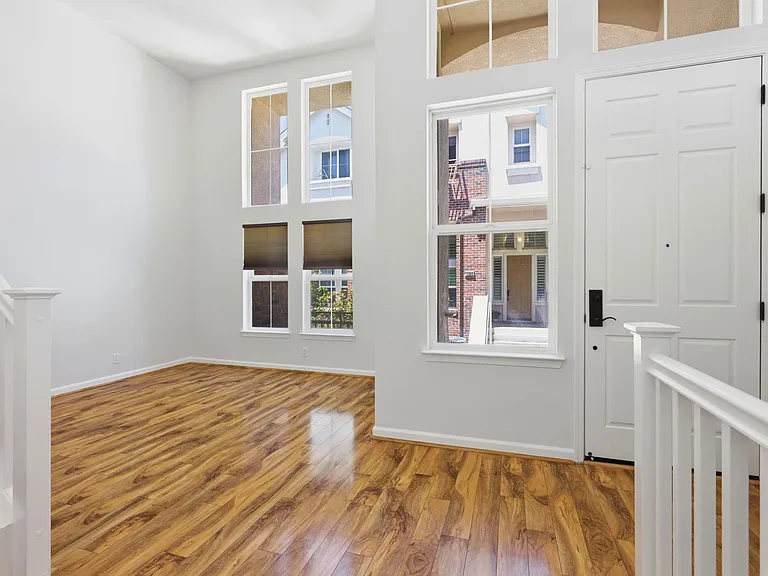 2878 4th St #1402 — Photo 25