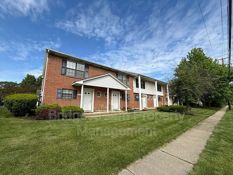 4583 Burchdale St — Photo 1
