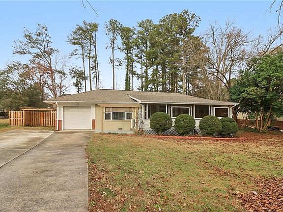 2nd image of 716 Carolina Rd SW