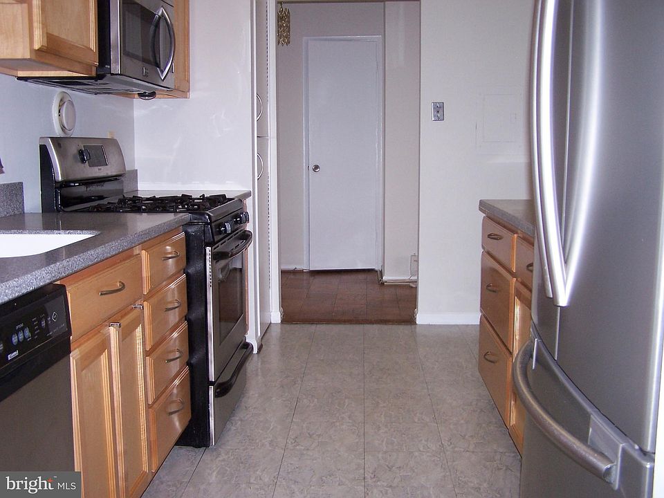 1st image of 4 Monroe St APT 805