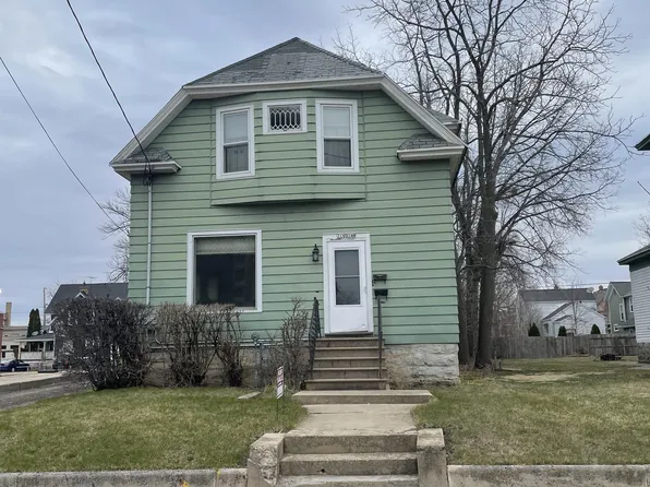 314 Otter Ave, Oshkosh, WI