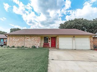 10111 Quiet Hill Rd, La Porte, TX 77571