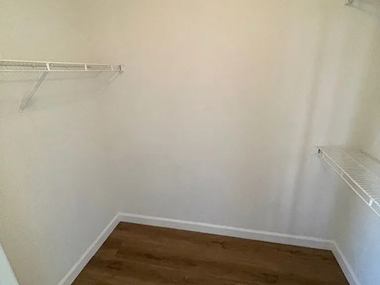 8401 Sewards Bluff Ave — Photo 30