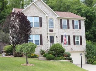 211 Field Club Cir, Mc Kees Rocks, PA 15136