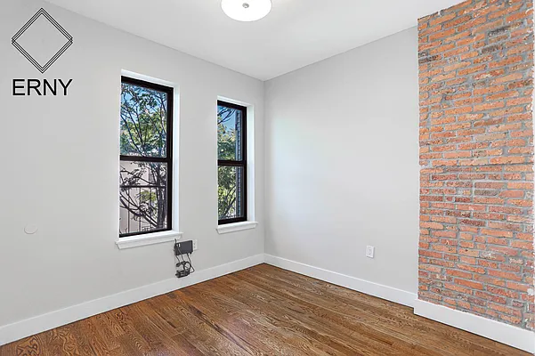 Rented by ERNY LLC | media 9