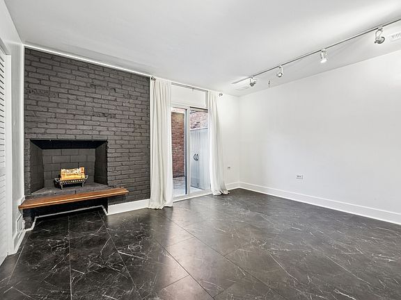 2nd image of 1848 N Hudson Ave #H