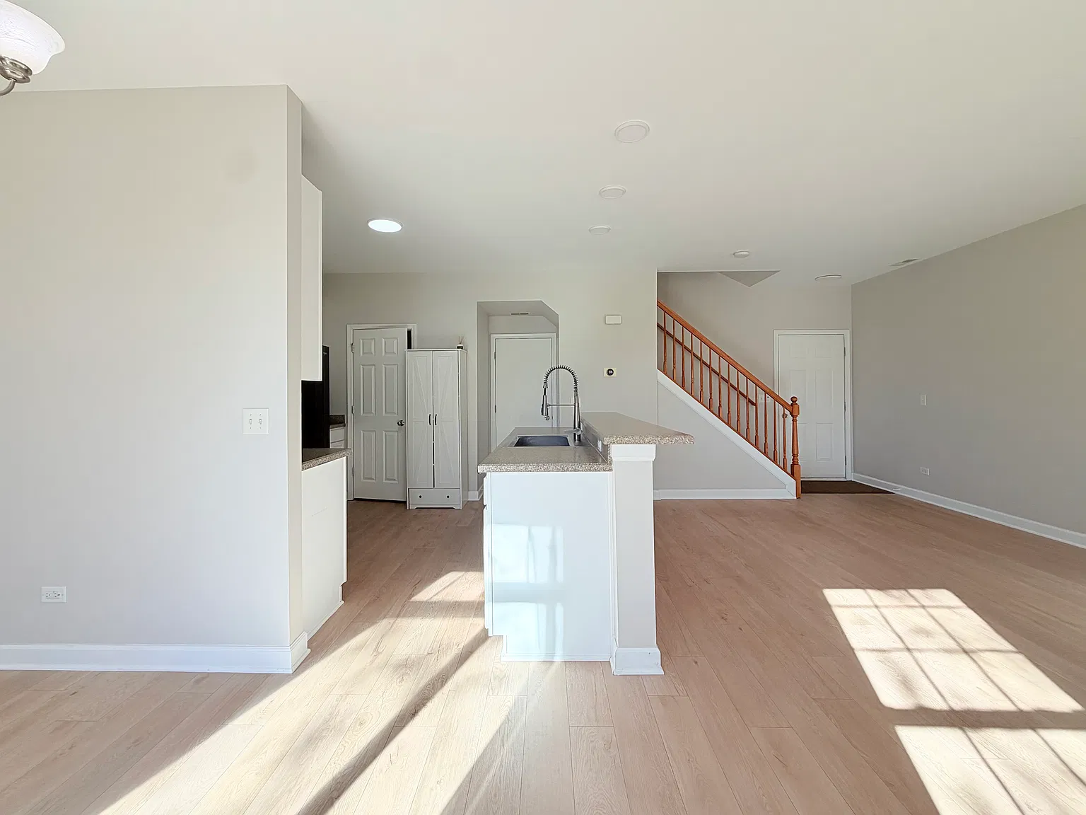 2 bed, 1535 sqft, $2,650 — Photo 3